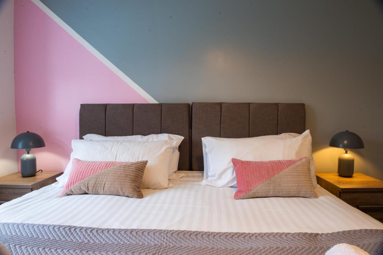 The 'Pinky' - Beautiful 1 Bed Apartment In Hatfield - Free Parking - Near Uni & Business Park - Big Savings On Long Stays Zewnętrze zdjęcie